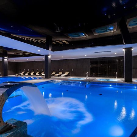 קרפאז' Green Mountain 5* Hotel מראה חיצוני תמונה The swimming pool at the hotel