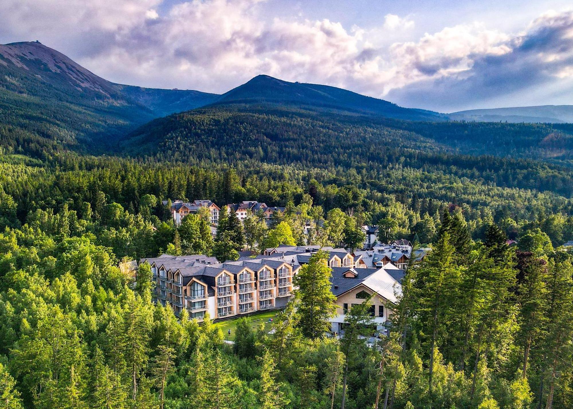 קרפאז' Green Mountain 5* Hotel מראה חיצוני תמונה The Village at Loon Mountain