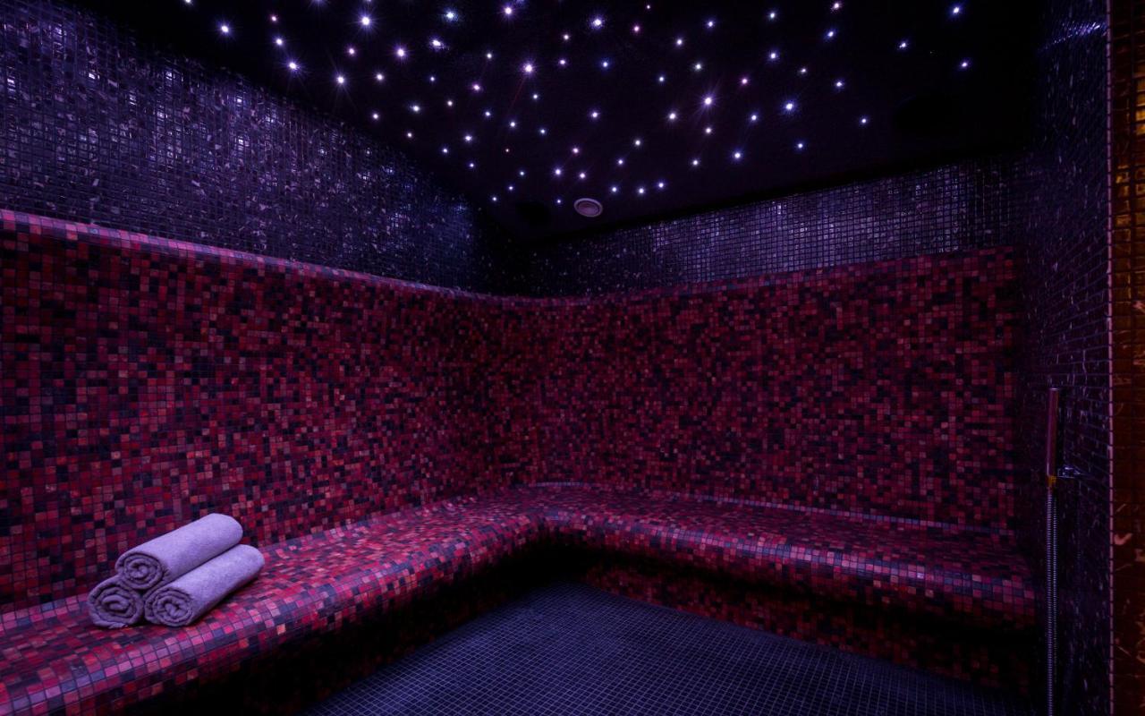 קרפאז' Green Mountain 5* Hotel מראה חיצוני תמונה A steam room