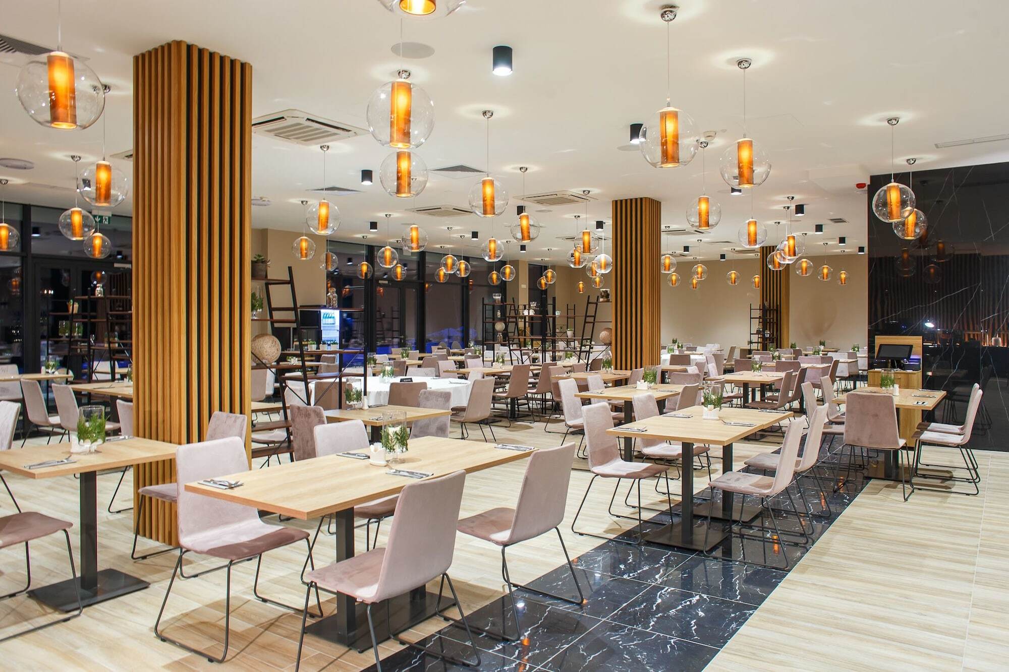 קרפאז' Green Mountain 5* Hotel מראה חיצוני תמונה Restaurant