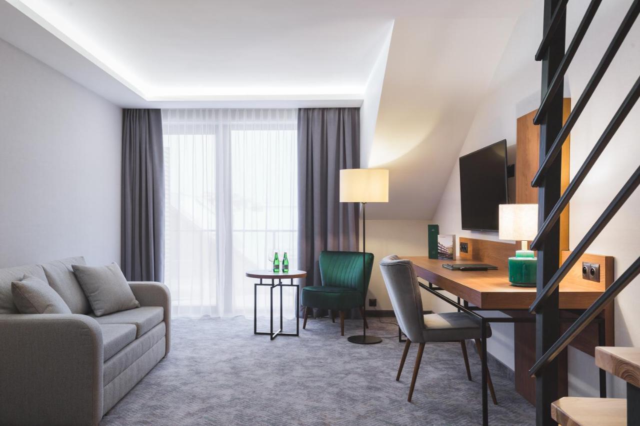 קרפאז' Green Mountain 5* Hotel מראה חיצוני תמונה Suite